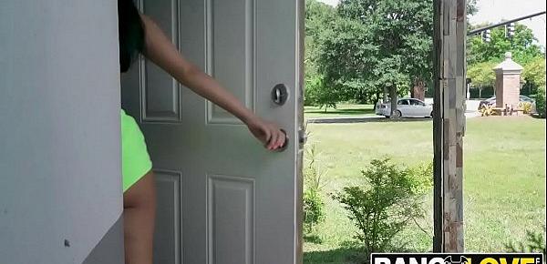  Violet Myers Creampied By Jogging Partner